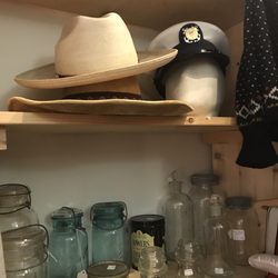 Deja Vu - Random hats, bottles
