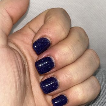 A Paris Nail Bar - Hard to show how lumpy/sloppy/uneven in a pic but you can see the pinky and ring finger are terribly sloppy - Nail Salons Near Me - Boca Raton, Florida