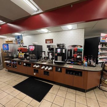 76 - Self help drink options - Gas Stations Near Me - Riverside, Illinois
