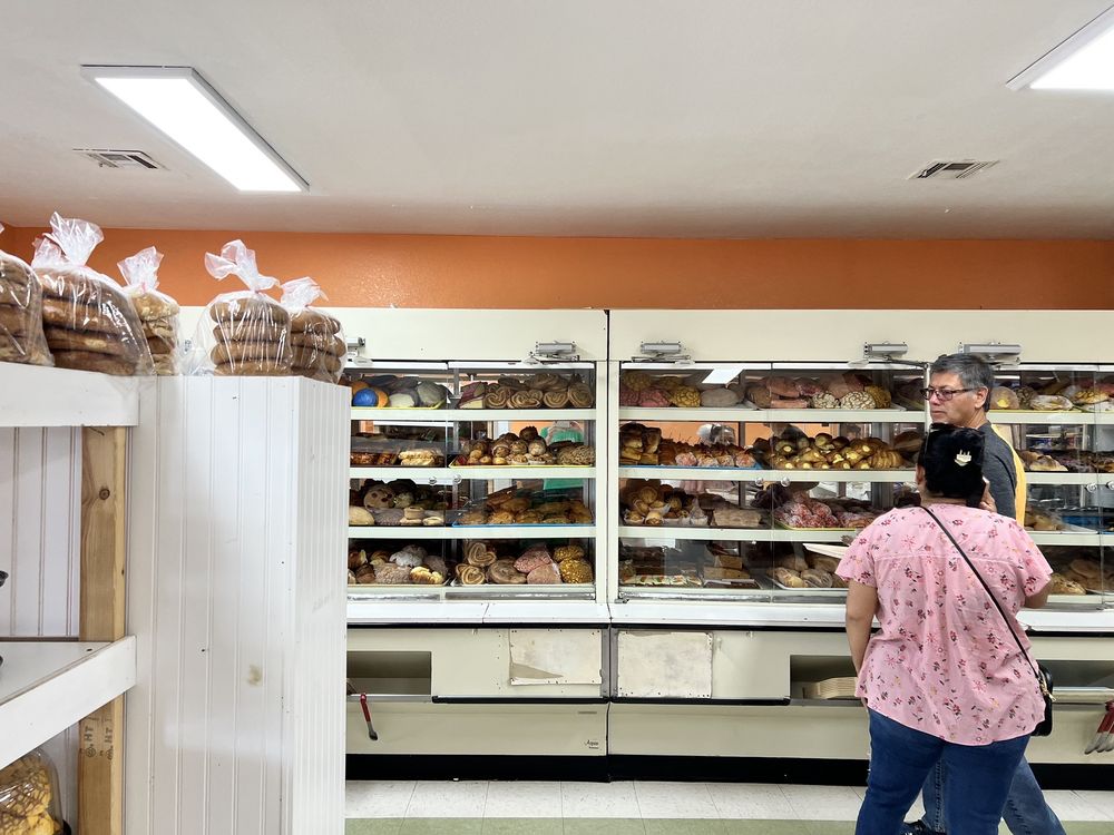 Las Dos Americas Tortilleria