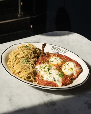 Deville Dinerbar by null