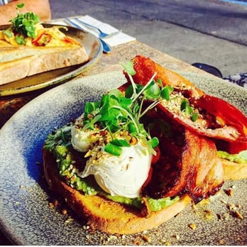 Elk Espresso - Cafes Near Me - Broadbeach, QLD