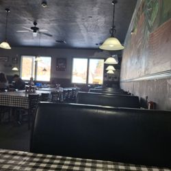 Oceanside Bar and Grill - Booths and tables