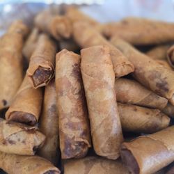 Hong Lan Food To Go Queen Eggrolls - Crab shrimp & pork filled eggrolls