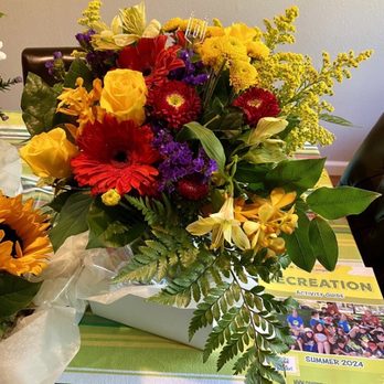 Jeannettes Flowers - Beautiful - Florists Near Me - Campbell, California Jeannettes Flowers - Beautiful - Florists Near Me - Campbell, California