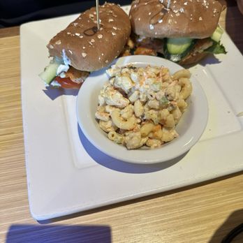 Canoe House - Salmon Burger - Hawaiian Near Me - South Pasadena, California