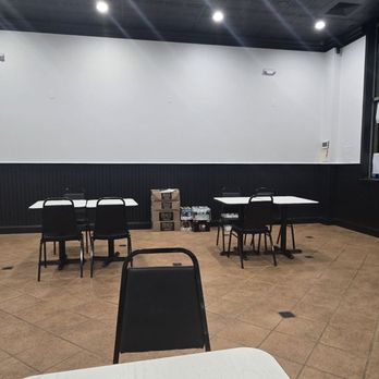 Poki Poke - Seating Area - Japanese Near Me - Riverhead, New York Poki Poke - Seating Area - Japanese Near Me - Riverhead, New York