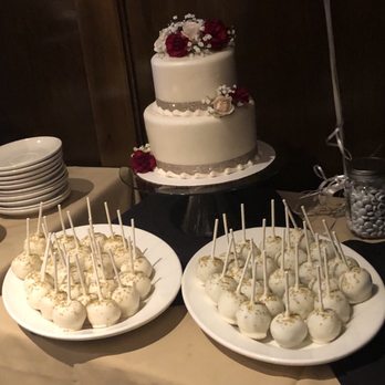Polka Dot Bakery - Wedding cake/Cake pops - Bakeries Near Me - Sycamore, Illinois