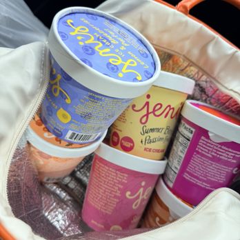 Jeni's Splendid Ice Creams - 6-pints of ice cream in Jenis Insulated Tote - Ice Cream & Frozen Yogurt Near Me - Columbus, Ohio