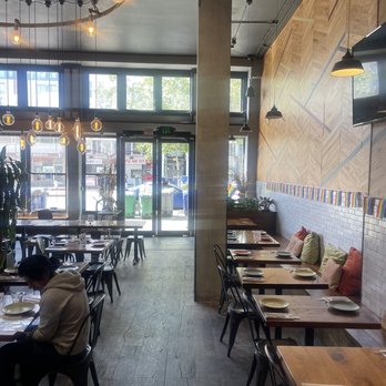 Berkeley Social Club - The dining room - Breakfast & Brunch Near Me - Berkeley, California
