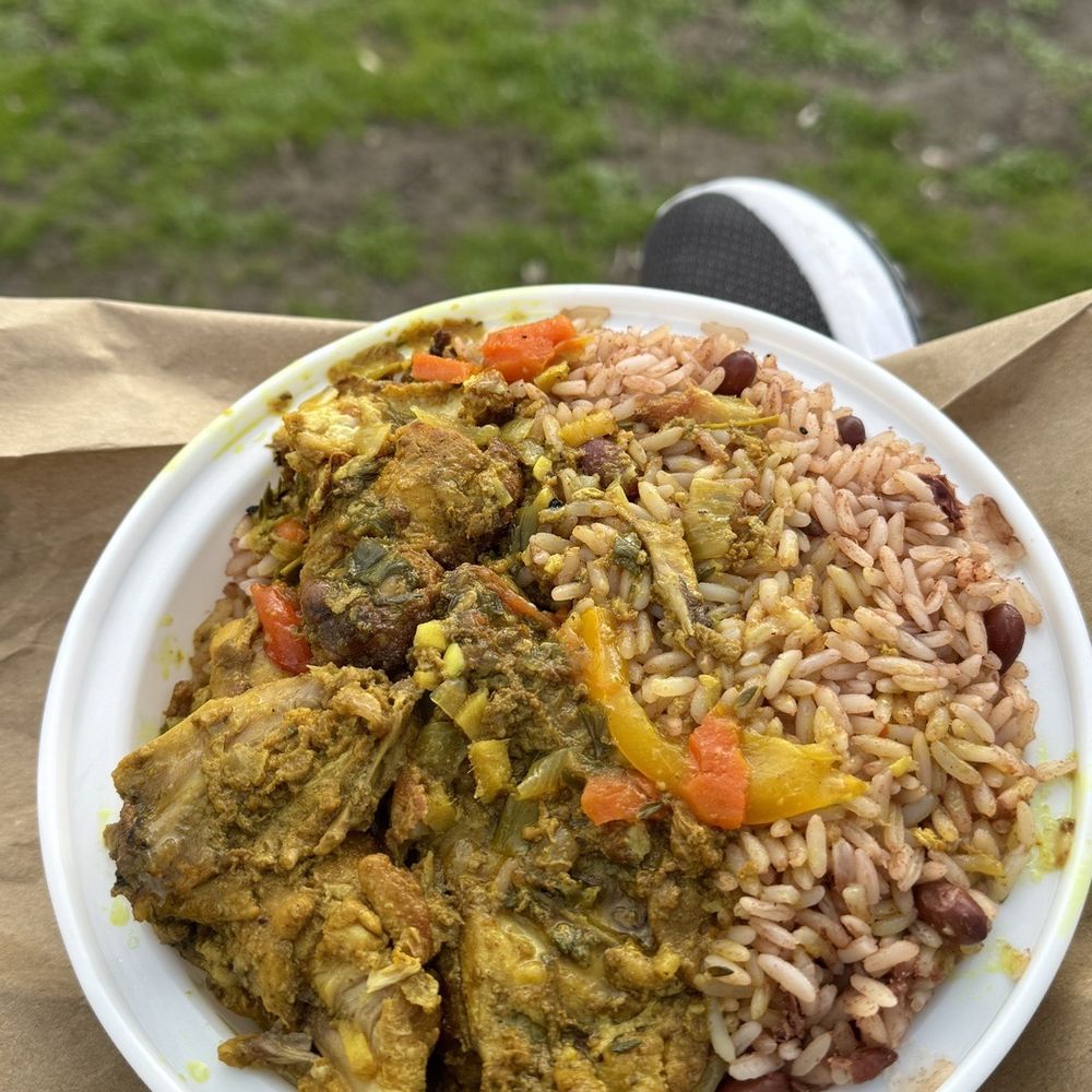 Smart and Morris - curry chicken - Seafood Near Me - Toronto, Ontario Smart and Morris - curry chicken - Seafood Near Me - Toronto, Ontario
