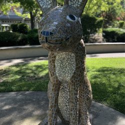 Deer/Rabbit Mini Park - Rabbit statue!