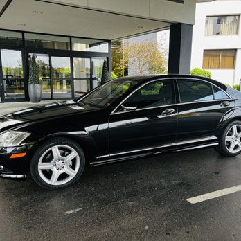 Oasis KC Transportation - Luxury sedan - Limos Near Me Oasis KC Transportation - Luxury sedan - Limos Near Me