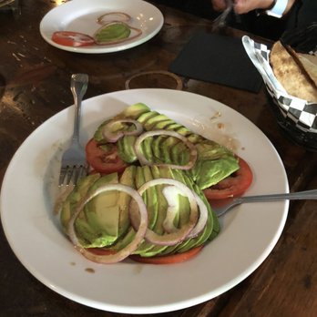 Rinconcito Steak House - Avocado appetizer - Steakhouses Near Me - Tijuana, BCN