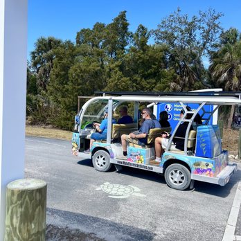 Manatee Viewing Center - Zoos Near Me - Apollo Beach, Florida