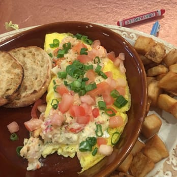 Another Broken Egg Cafe - Lobster and Brie - Breakfast & Brunch Near Me - Pearland, Texas