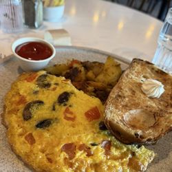 Over Easy Kitchen - Fair Haven - B.Y.O. Omelette