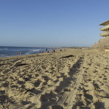 Monterey State Beach - north beach looking north past hotel. technically called seaside beach but still child beach of Monterey beach if that makes sense? - Beaches Near Me