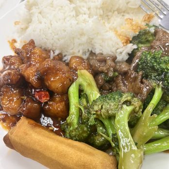 Capital Restaurant - General's Chicken with beef and broccoli. - Chinese Near Me - San Francisco, California