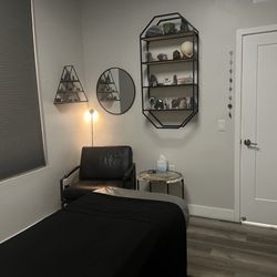 Salt and Selenite Aesthetics and Massage