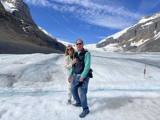 Columbia Icefield by null