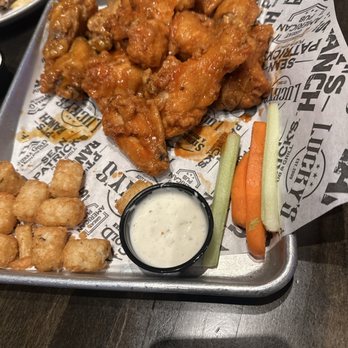 PT's Gold - Wings and tots  always and good atmosphere! Always chill and ontop of that drinks are fire - Sports Bars Near Me - Las Vegas, Nevada