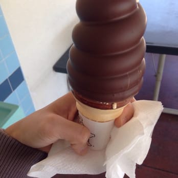 Fosters Freeze - Regular sized vanilla dipped cone - Ice Cream & Frozen Yogurt Near Me - Milpitas, California Fosters Freeze - Regular sized vanilla dipped cone - Ice Cream & Frozen Yogurt Near Me - Milpitas, California