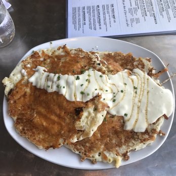 Mom's Kitchen & Bar - Bars Near Me - Astoria, New York Mom's Kitchen & Bar - Bars Near Me - Astoria, New York