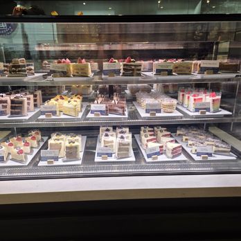 Paris Baguette - Cake Slices - Bakeries Near Me - The Colony, Texas