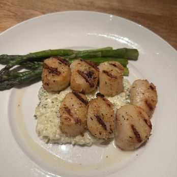 Seasons 52 - Caramelized Grilled Sea Scallops - New American Near Me - Kansas City, Missouri Seasons 52 - Caramelized Grilled Sea Scallops - New American Near Me - Kansas City, Missouri