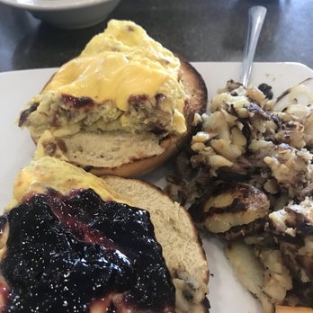 Chicago Deli - Breakfast sandwich on a bagel - Delis Near Me - Solon, Ohio