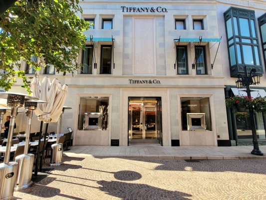 Tiffany & Co. by null