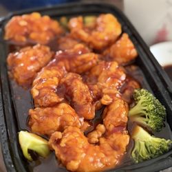 Golden Wok - General Tso's Shrimp 左宗蝦 the best one I have ever had. Winners circle OuiOui :)....