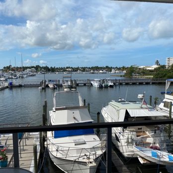 Cove Inn On Naples Bay - Hotels Near Me - Naples, Florida