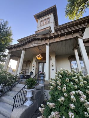 The Pepin Mansion Historic Bed & Breakfast by null