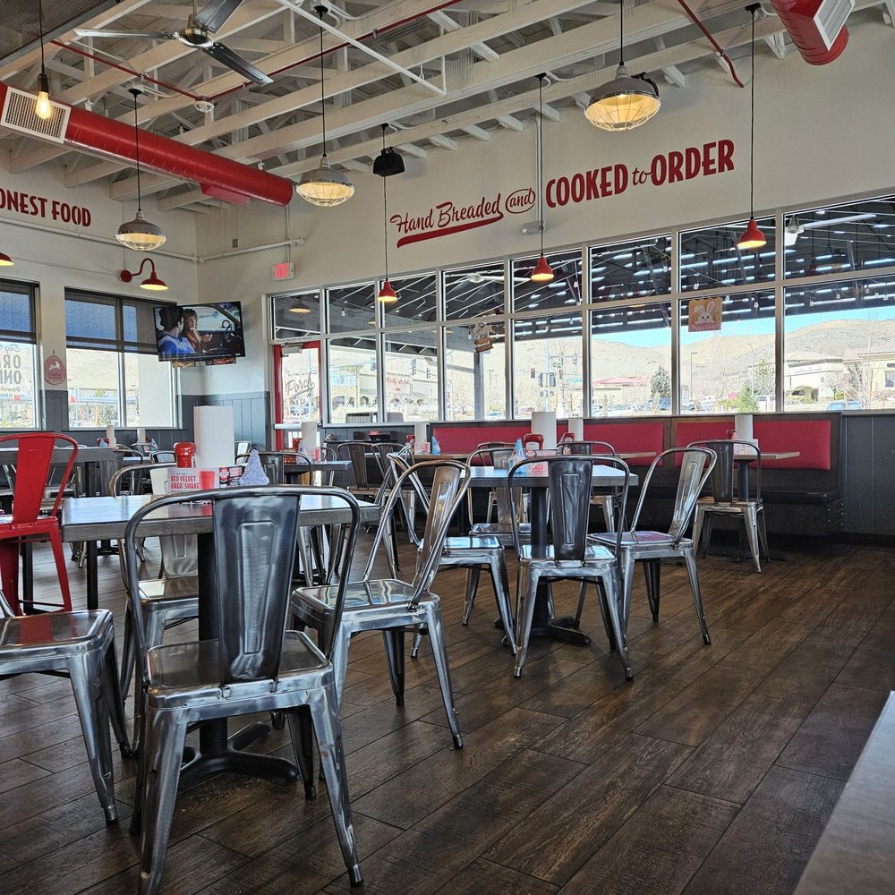 Slim Chickens - Dining room - Chicken Wings Near Me - Sparks, Nevada Slim Chickens - Dining room - Chicken Wings Near Me - Sparks, Nevada