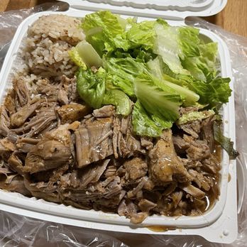 Scoopers Kitchen - Regular roast beef plate with green salad. - American Near Me - Waipahu, Hawaii