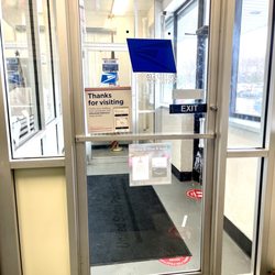 US Post Office - Entrance and exit is the same on both sides