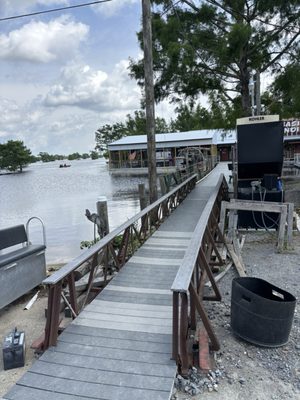Turtle’s Bar & Grill by null