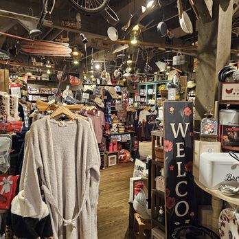 Cracker Barrel Old Country Store - As one enters the door one finds a wealth of merchandise. - Breakfast & Brunch Near Me - Troutville, Virginia