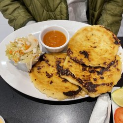 Blanquita - 29. Pupusas