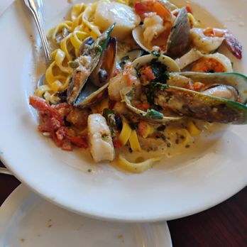 Monterey's Fish House - Seafood Near Me - Monterey, California
