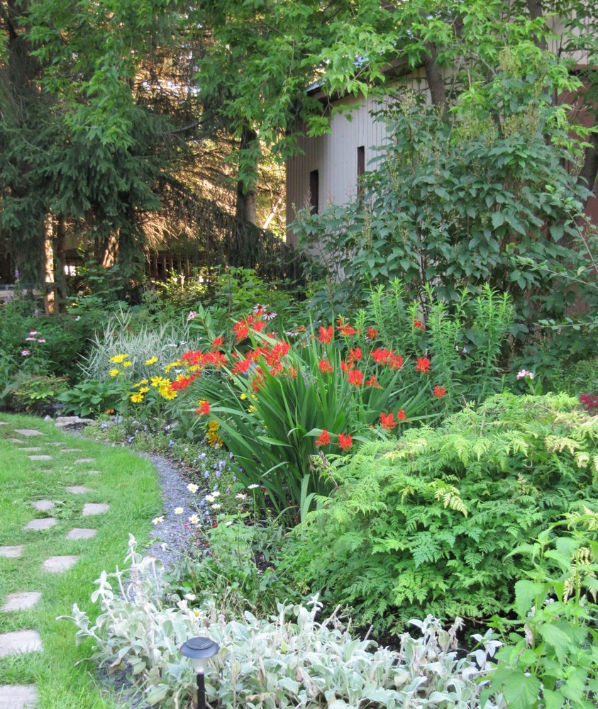 LES JARDINS ATSENTI AUARATA 68 Rue Dupont, PontRouge, Quebec, Canada