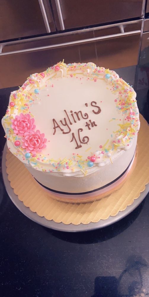 TRES LECHES CAKE BOUTIQUE Updated April 2024 15 Photos Chicago