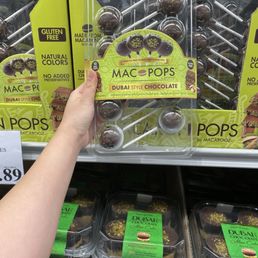 Dubai chocolate pops and cakes