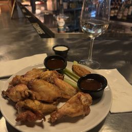 I like my wings with the sauce on the side and a glass of Sauvagun blanc. I like my wings with the sauce on the side and a glass of Sauvagun blanc.