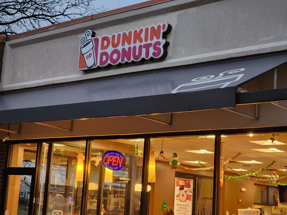 DUNKIN’ Updated September 2024 29 Photos & 24 Reviews 4204F N