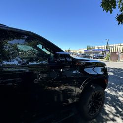 Rotten Robbie - Suburban will fit