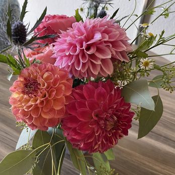 The Flower Girl - Gorgeous dahlias arrangement from Melissa! At Pismo Farmer's Market Wednesdays 4-7 pm. - Florists Near Me