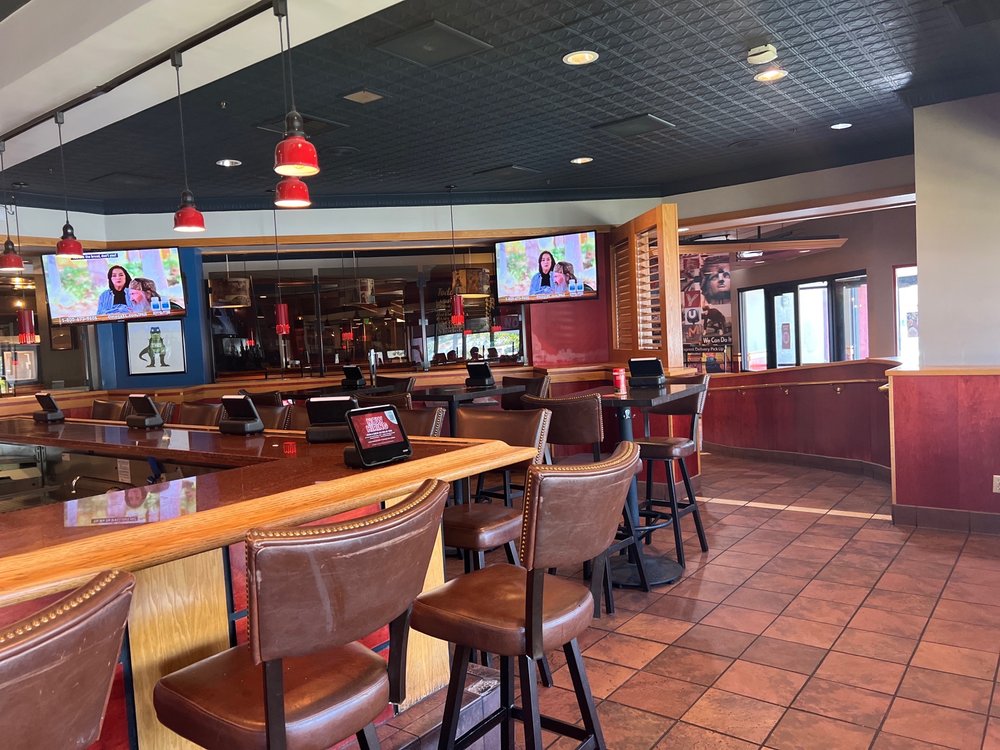 Red Robin Gourmet Burgers and Brews